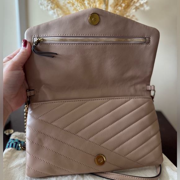 Tory Burch Kira Tan Quilted Shoulder Bag Clutch - Picture 4 of 8